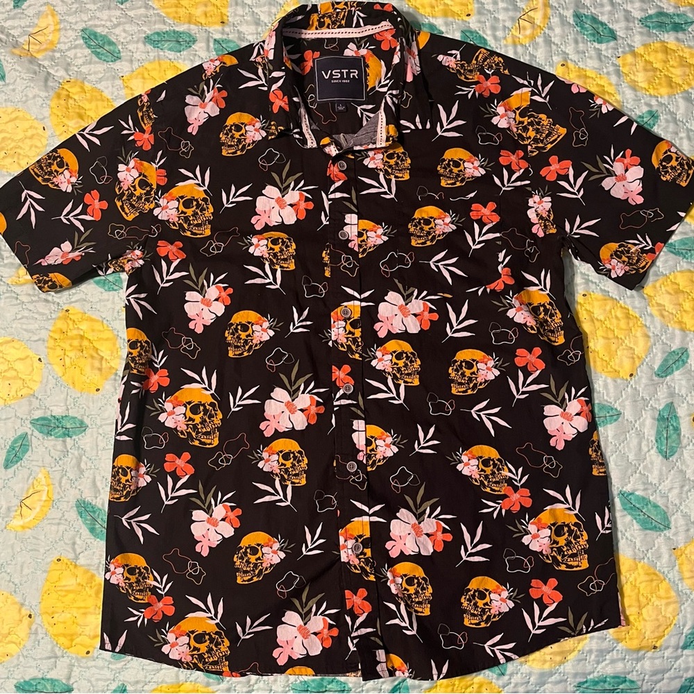 VSTR brand men shirt size L great condition